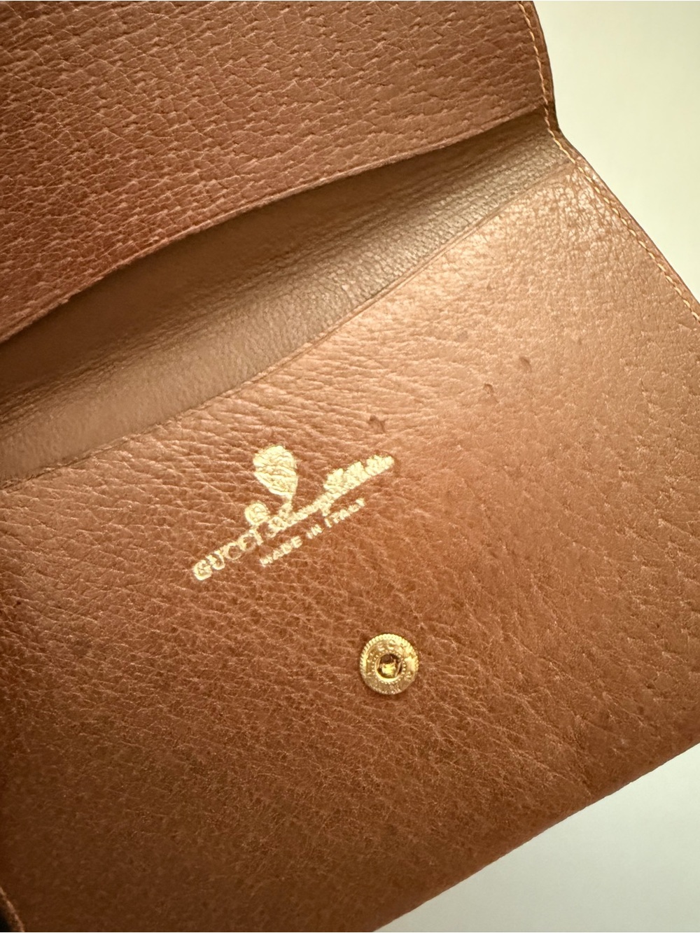 Gucci Vintage Accessory Collection Leather Envelope Pouch with Gold Logo - Picture 5 of 9